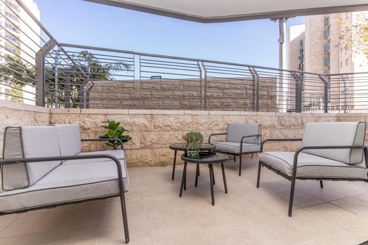Deluxe 3 Bedrooms Flat In Residential Area Yerusalem Bagian luar foto