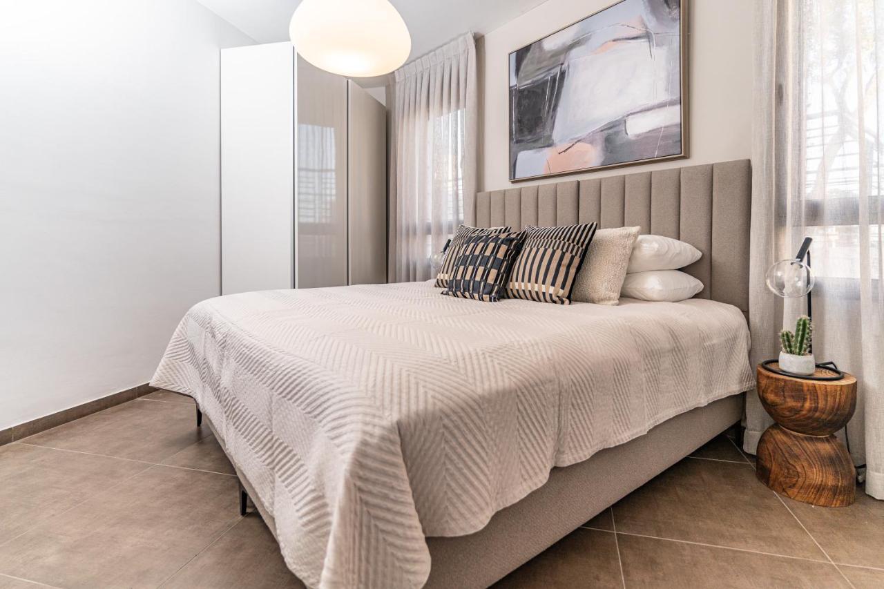 Deluxe 3 Bedrooms Flat In Residential Area Yerusalem Bagian luar foto
