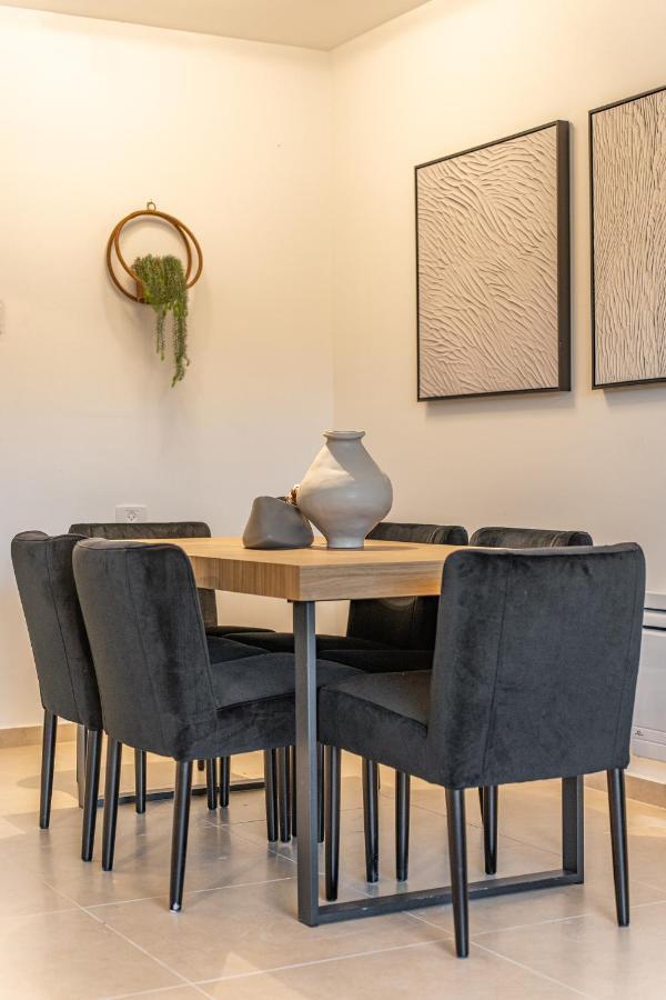 Deluxe 3 Bedrooms Flat In Residential Area Yerusalem Bagian luar foto