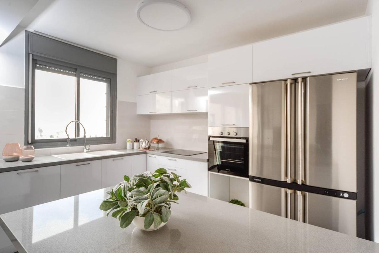 Deluxe 3 Bedrooms Flat In Residential Area Yerusalem Bagian luar foto