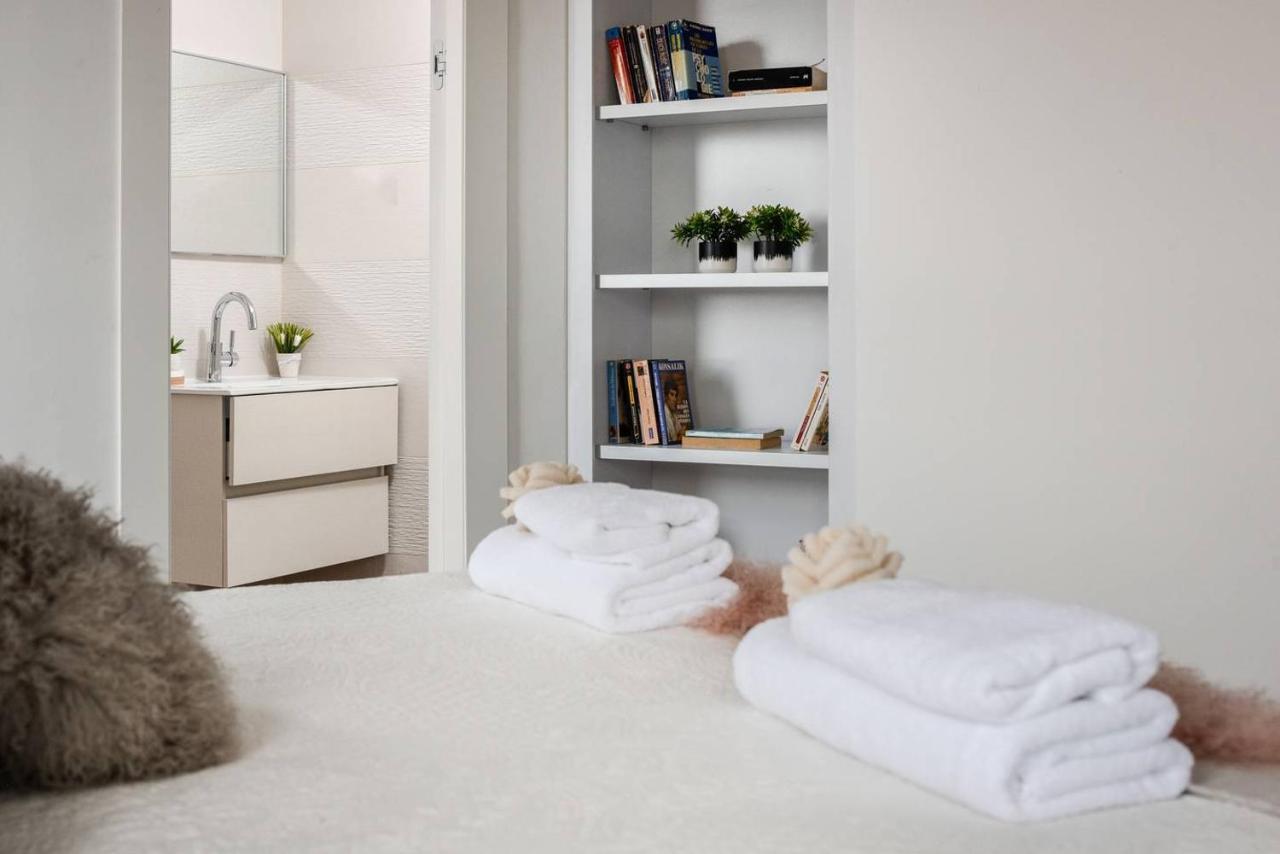 Deluxe 3 Bedrooms Flat In Residential Area Yerusalem Bagian luar foto